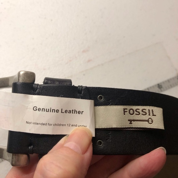 NWT Fossil Womens Multi Stud Keeper Black Leather Belt with Silver Buckle Med - Picture 2 of 6